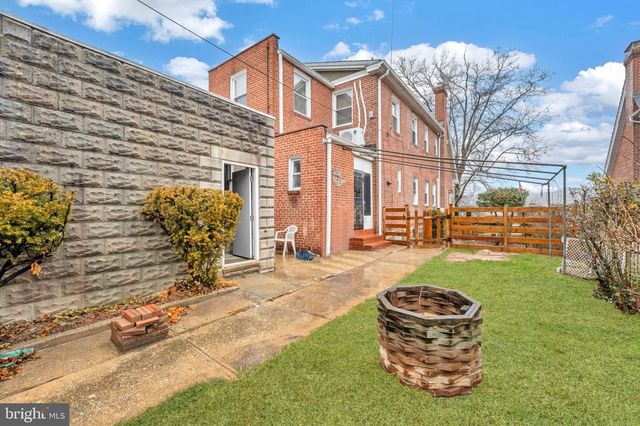 2219 CHESTERFIELD AVE, Baltimore, MD 21213