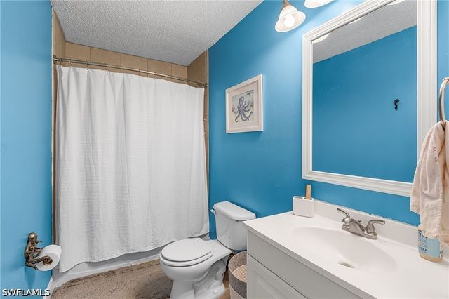 4870 Hawthorn Woods WAY, Naples, FL 34116