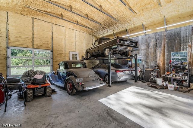 4870 Hawthorn Woods WAY, Naples, FL 34116