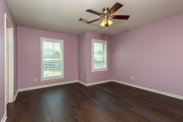 8046 JILLS CREEK DR, Bartlett, TN 38133