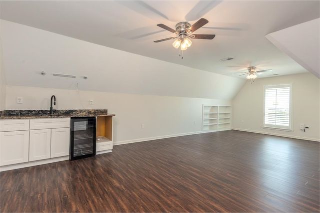 8046 JILLS CREEK DR, Bartlett, TN 38133