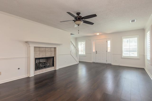 8046 JILLS CREEK DR, Bartlett, TN 38133