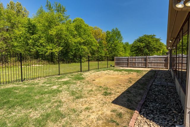 8046 JILLS CREEK DR, Bartlett, TN 38133