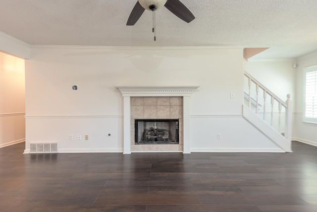 8046 JILLS CREEK DR, Bartlett, TN 38133