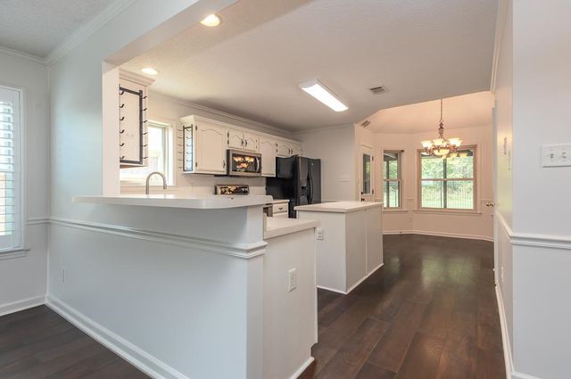 8046 JILLS CREEK DR, Bartlett, TN 38133