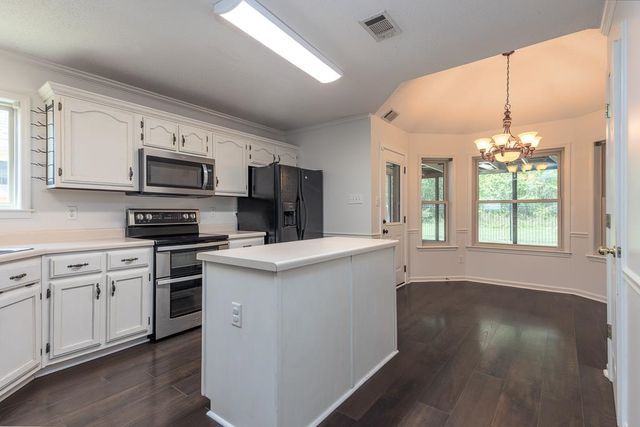 8046 JILLS CREEK DR, Bartlett, TN 38133