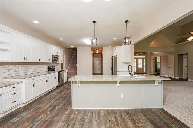 256 Suffolk Way, Mcdonough, GA 30252