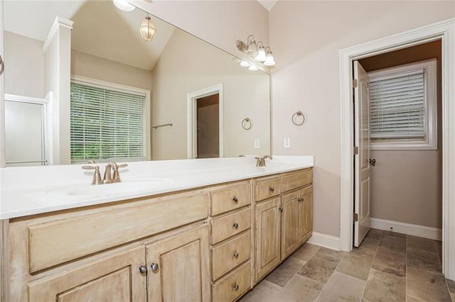 256 Suffolk Way, Mcdonough, GA 30252