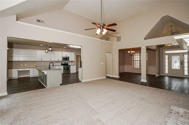 256 Suffolk Way, Mcdonough, GA 30252