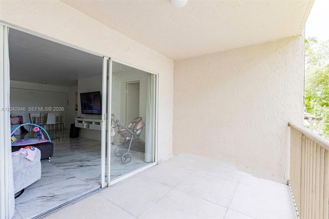 15241 SW 80th St 207, Miami, FL 33193