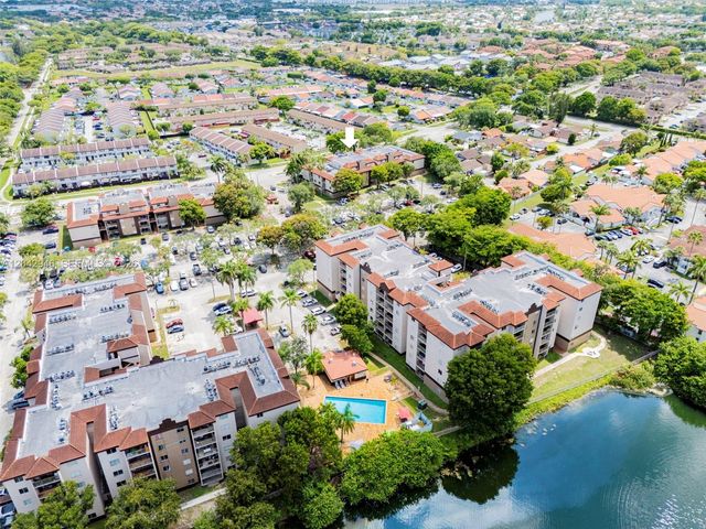 15241 SW 80th St 207, Miami, FL 33193