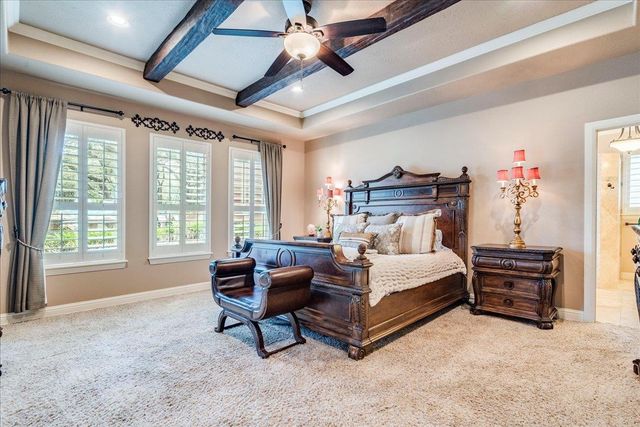 530 Woodland DR, Driftwood, TX 78619