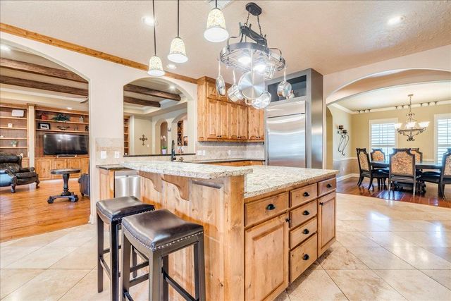 530 Woodland DR, Driftwood, TX 78619