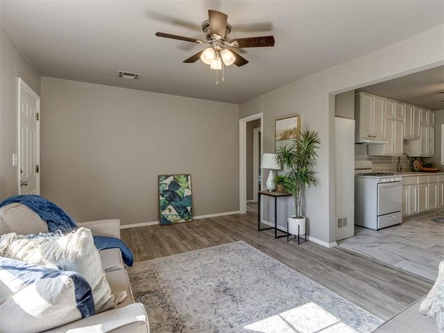 511 N Key Boulevard, Midwest City, OK 73110