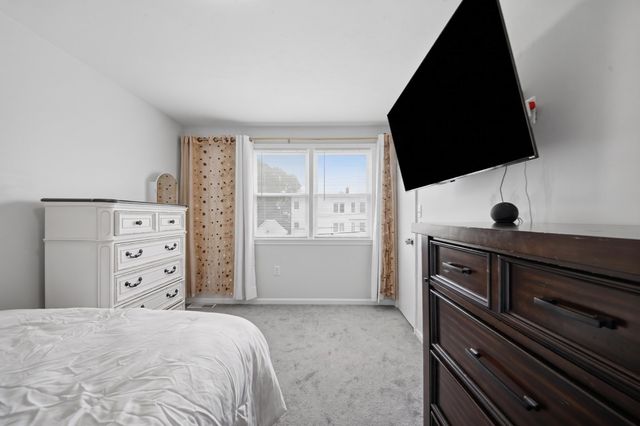 111 Cambridge St B, Lawrence, MA 01843