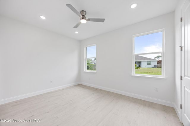 420 Di Lido Street NE, Palm Bay, FL 32907