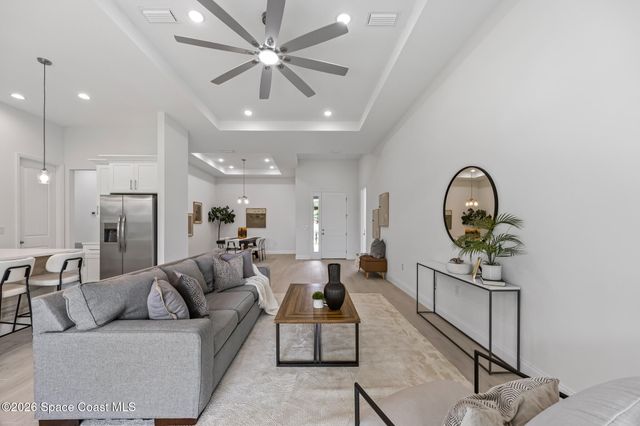 420 Di Lido Street NE, Palm Bay, FL 32907