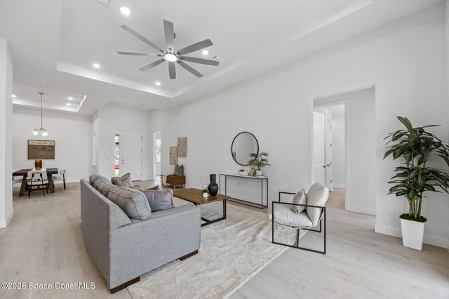 420 Di Lido Street NE, Palm Bay, FL 32907