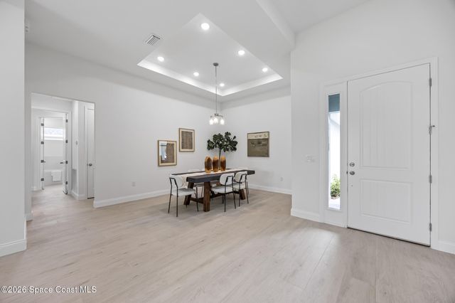 420 Di Lido Street NE, Palm Bay, FL 32907