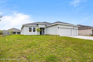 420 Di Lido Street NE, Palm Bay, FL 32907