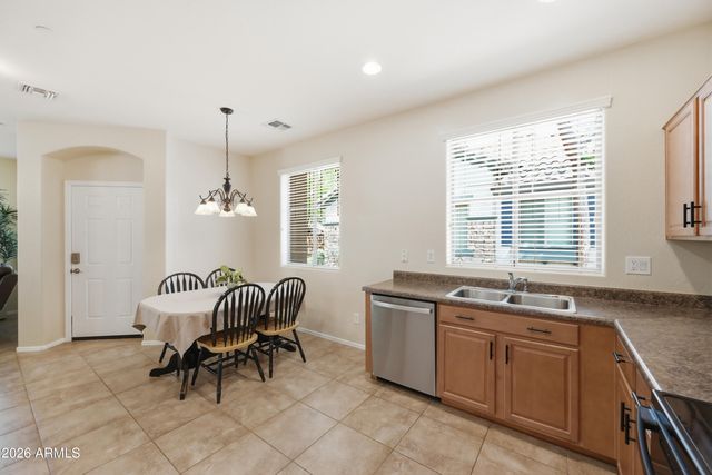 2454 E VERMONT Drive, Gilbert, AZ 85295