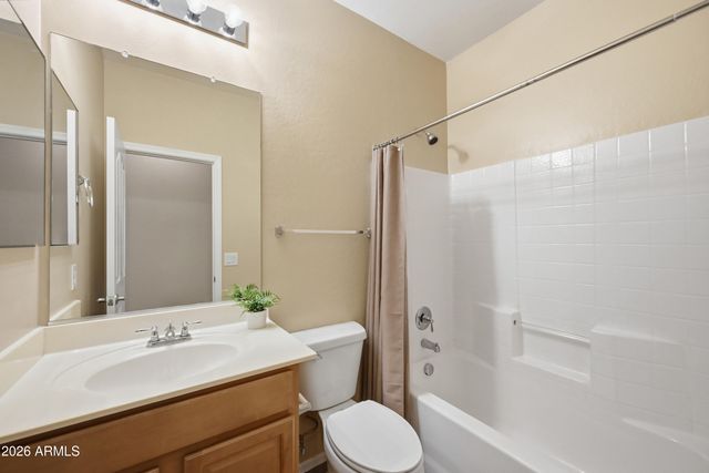 2454 E VERMONT Drive, Gilbert, AZ 85295