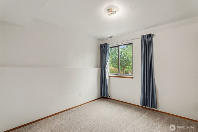 6186 NE 195th Court, Kenmore, WA 98028
