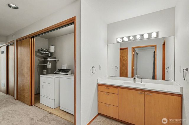 6186 NE 195th Court, Kenmore, WA 98028