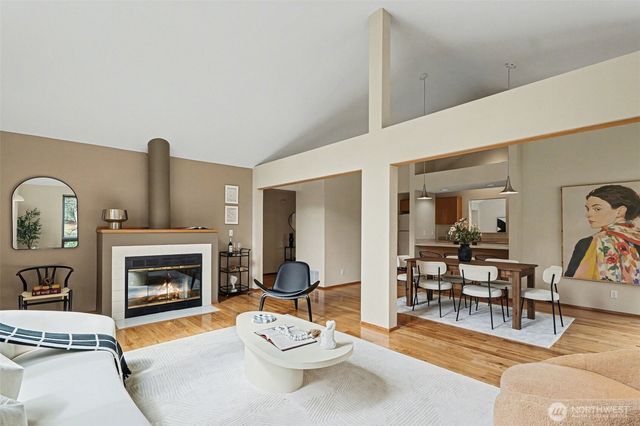 6186 NE 195th Court, Kenmore, WA 98028