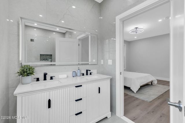 27 Cromwell Court, Manchester, NJ 08759