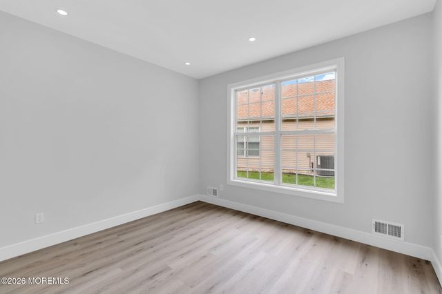 27 Cromwell Court, Manchester, NJ 08759