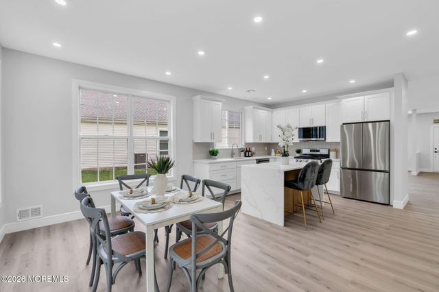 27 Cromwell Court, Manchester, NJ 08759