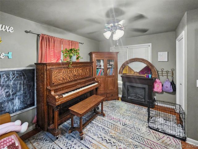 417 S State Avenue, Tahlequah, OK 74464