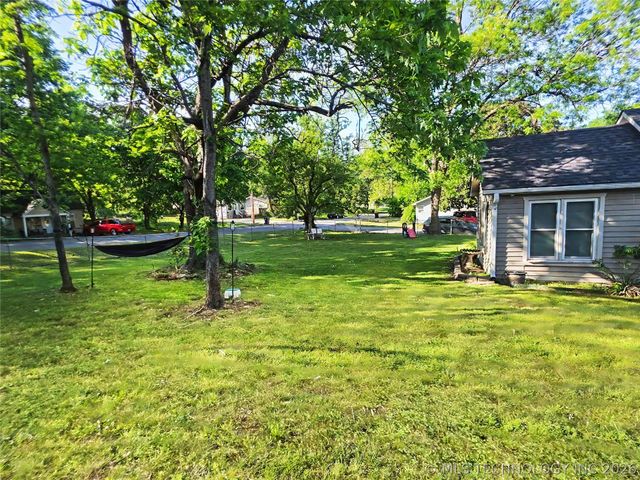 417 S State Avenue, Tahlequah, OK 74464
