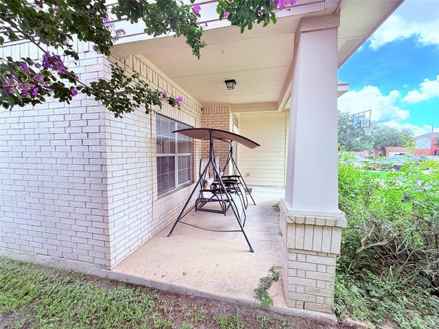 5018 Mossy Bridge Drive, Spring, TX 77379