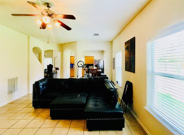 5018 Mossy Bridge Drive, Spring, TX 77379