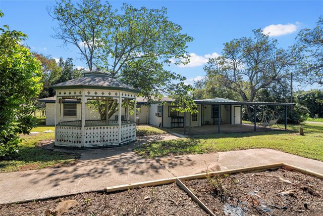 722 Fm 1366, Mexia, TX 76667