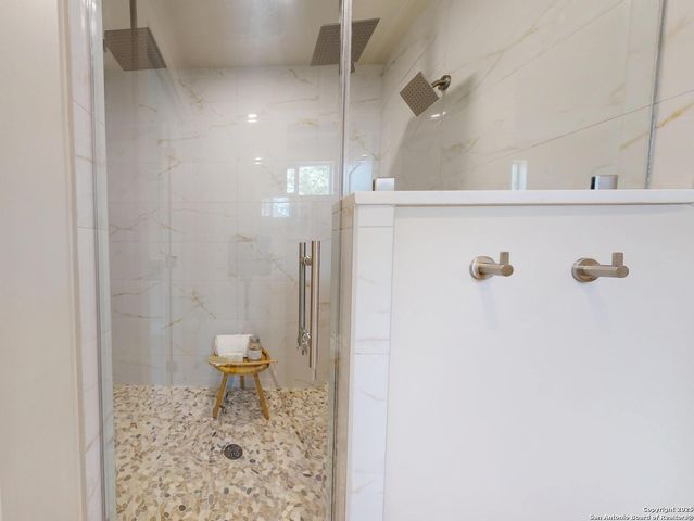 130 Larchmont, San Antonio, TX 78209