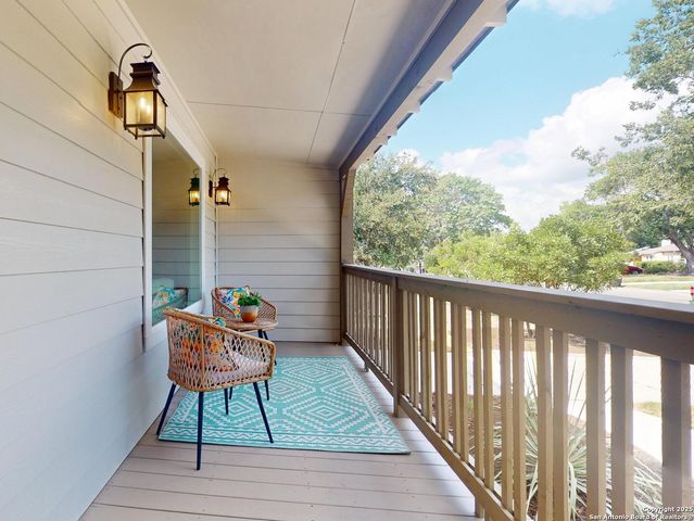 130 Larchmont, San Antonio, TX 78209