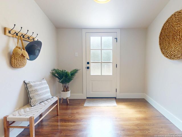 130 Larchmont, San Antonio, TX 78209