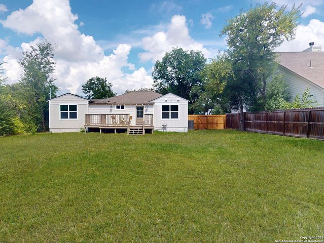 130 Larchmont, San Antonio, TX 78209