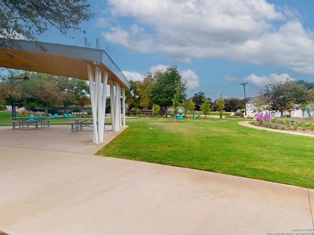 130 Larchmont, San Antonio, TX 78209