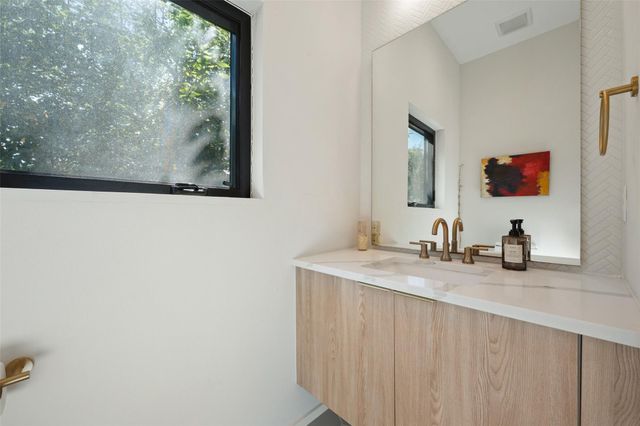 4717 Mount Vernon DR A, Austin, TX 78745