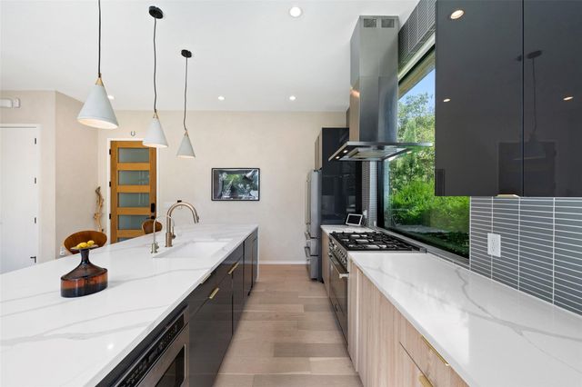 4717 Mount Vernon DR A, Austin, TX 78745