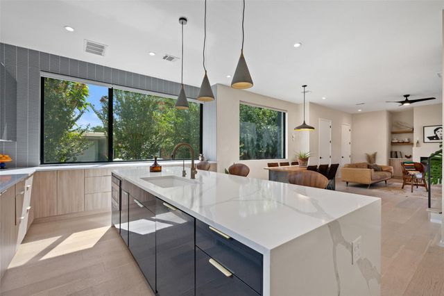 4717 Mount Vernon DR A, Austin, TX 78745