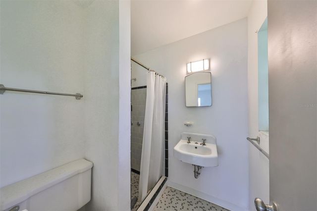 3908 W WALLACE AVENUE, Tampa, FL 33611