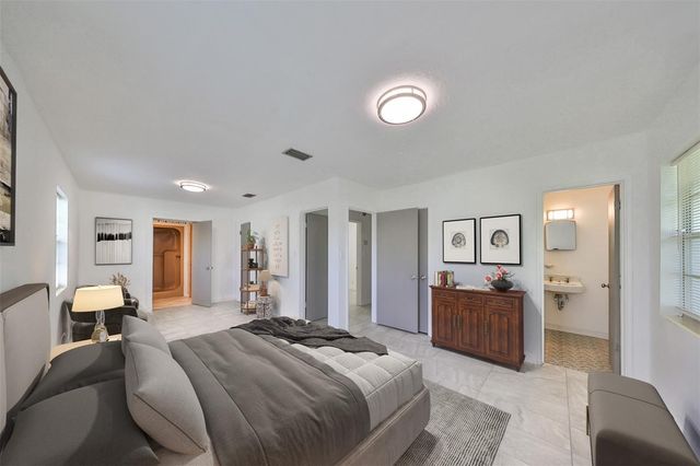 3908 W WALLACE AVENUE, Tampa, FL 33611