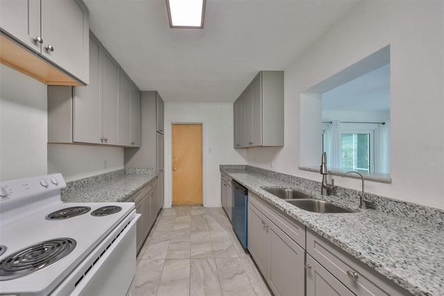 3908 W WALLACE AVENUE, Tampa, FL 33611