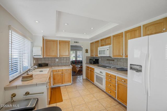 19206 Village 19, Camarillo, CA 93012