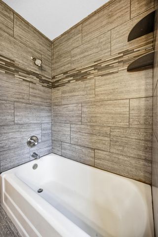 20482 28th Avenue N, Hawley, MN 56549